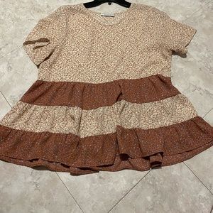 Flowered tiered top
